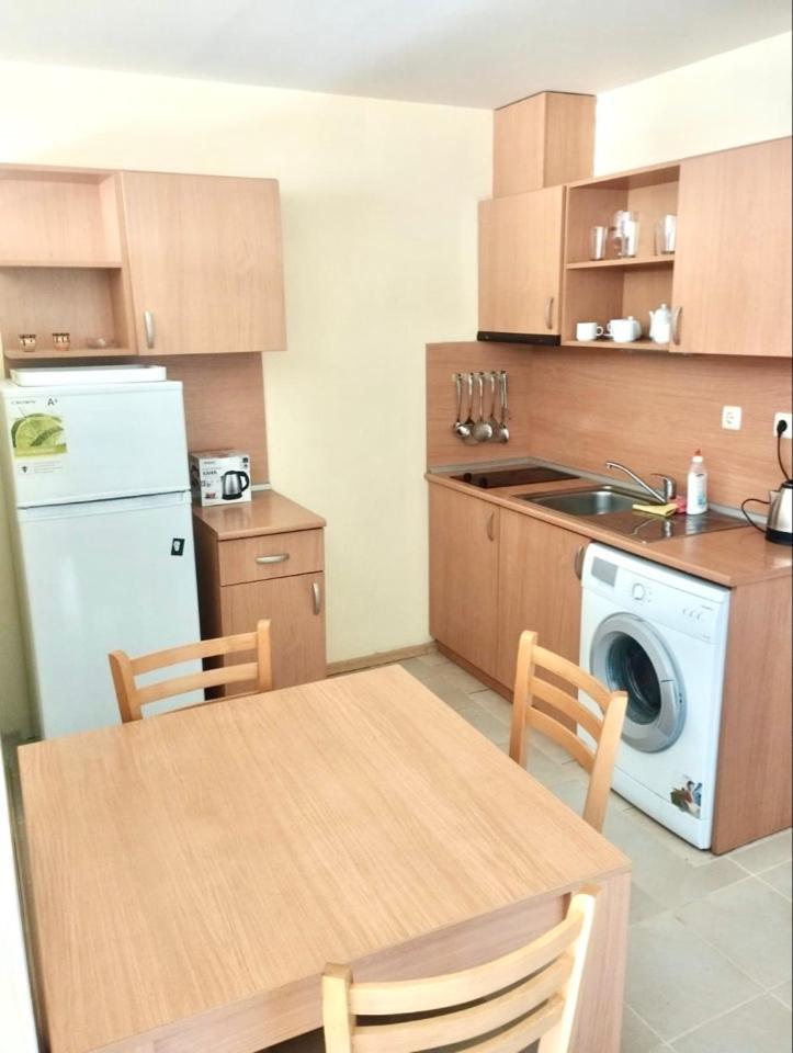 Alexandr Apartments Vigo Nesebar Bagian luar foto