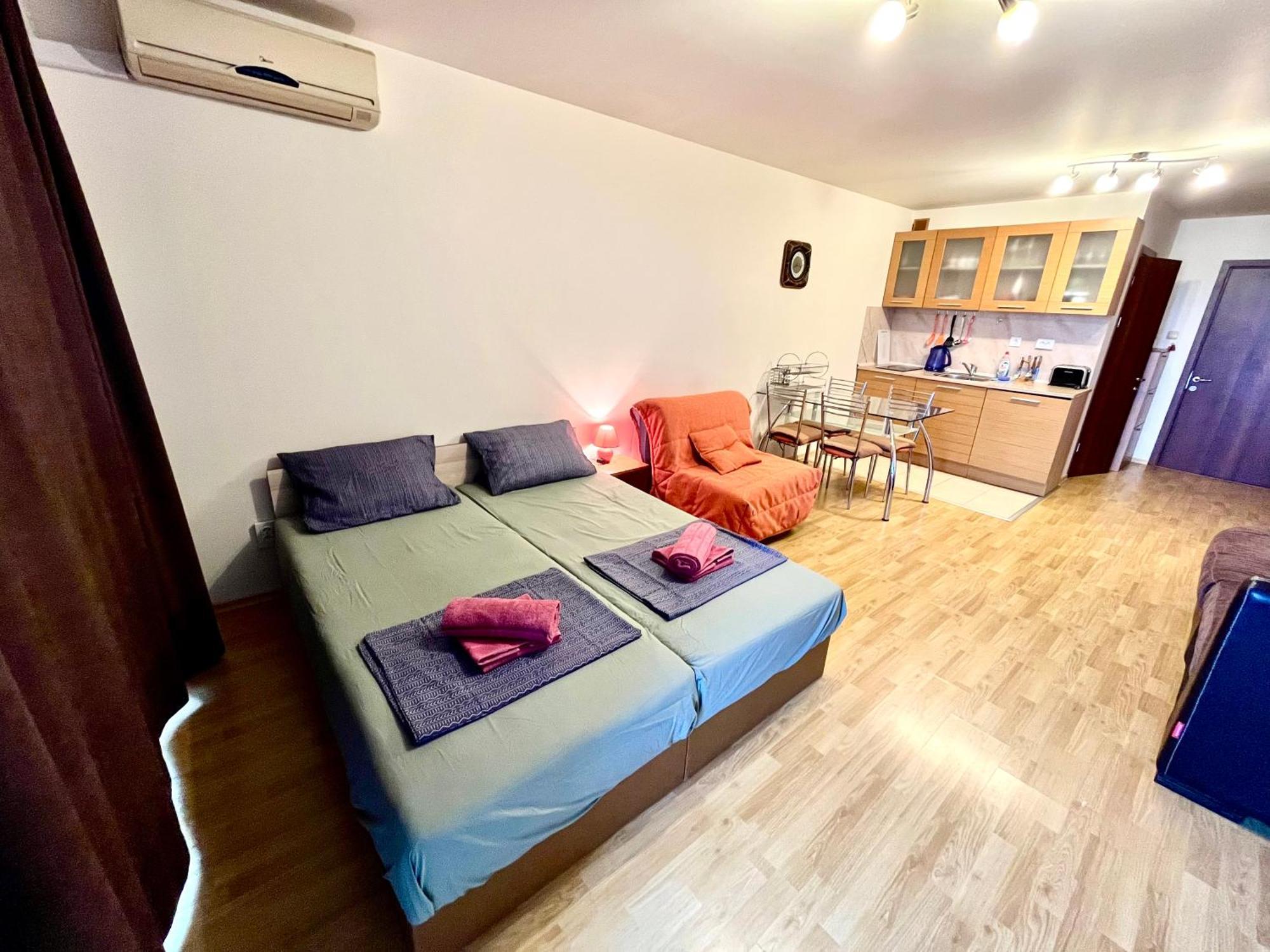Alexandr Apartments Vigo Nesebar Bagian luar foto